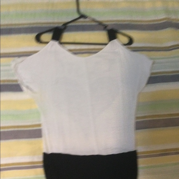 Top - Picture 2 of 2